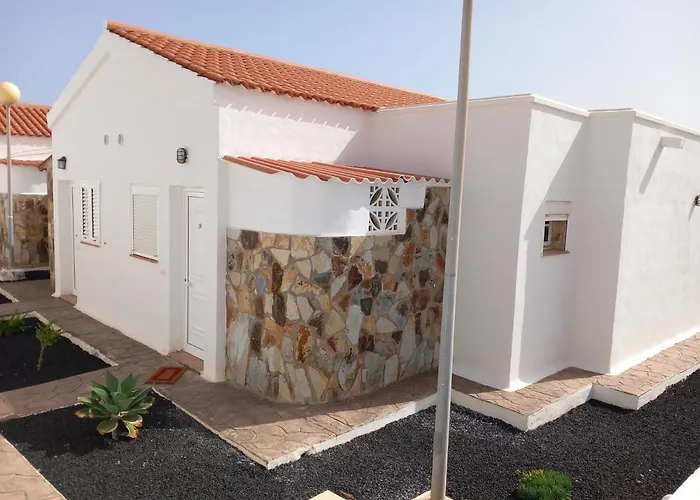 Maison Vue Avec Piscine